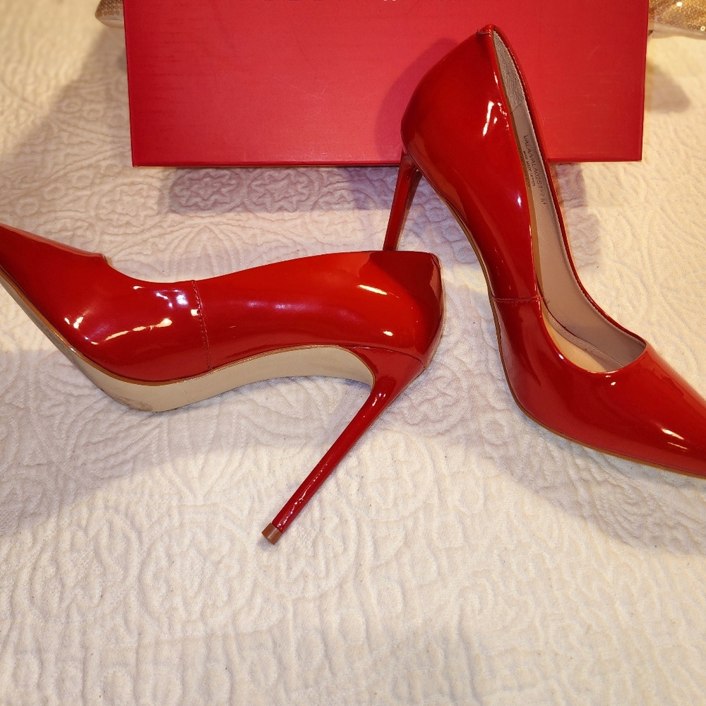 Georgous Sexy Red Pumps Size 7